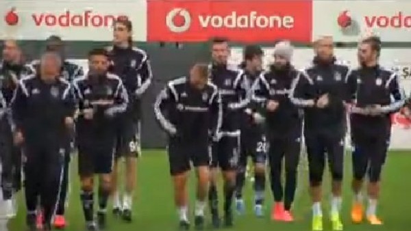 Otizmli çocukların Demba Ba sevgisi