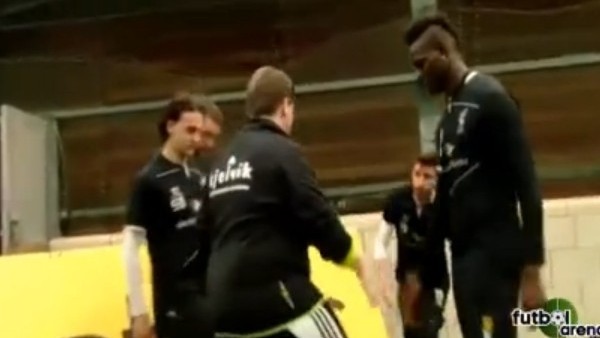 Liverpool'da frikik şov