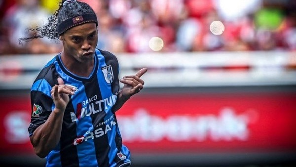 Ronaldinho meksika performansı