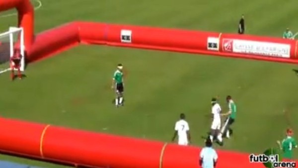 Gözleri kapalı müthiş avladı!