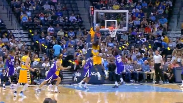 Kenneth Faried 30 sayı yolladı