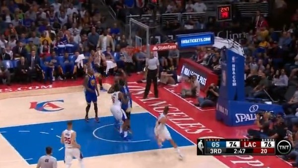 NBA'de gecenin 10 hareketi (1 Nisan 2015)