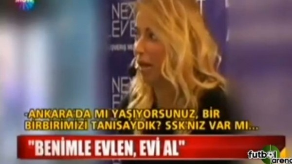 Burcu Esmersoy'a sürpriz evlenme teklifi