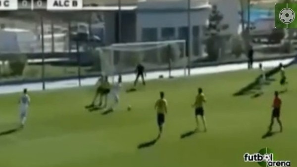 Real'li gençten Hakan Şükür golü