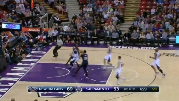 Anthony Davis'den muhteşem smac