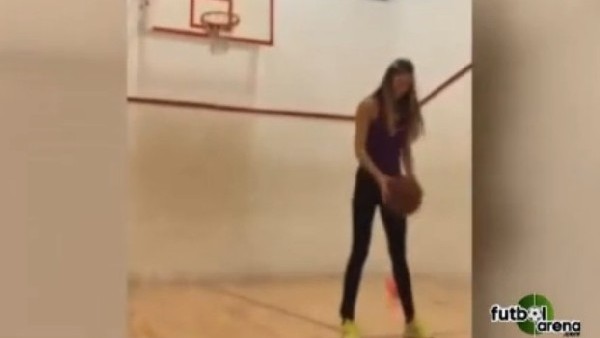 Galatasaraylı Yengeden Müthiş Basket