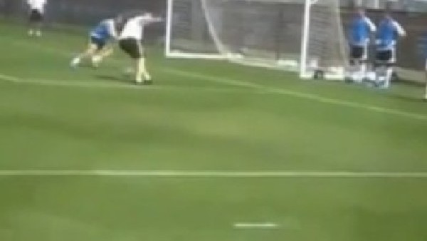 Zidane'ın Kaleciye Yaptığı İşkence