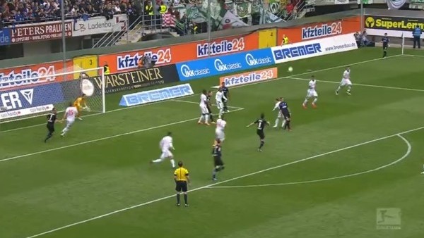 Kornerden gelen topa gelişine vole