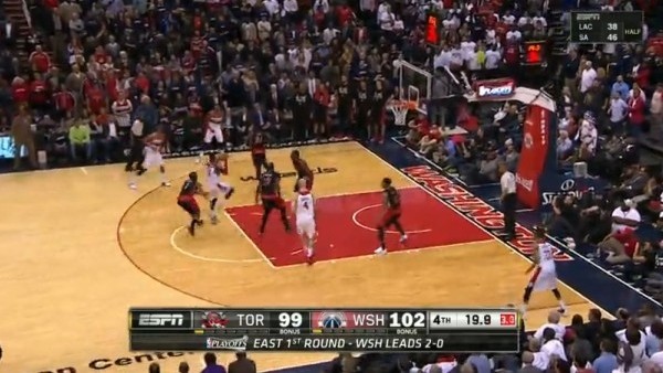 Paul Pierce, Verizon Center'ı ayağa kaldırdı