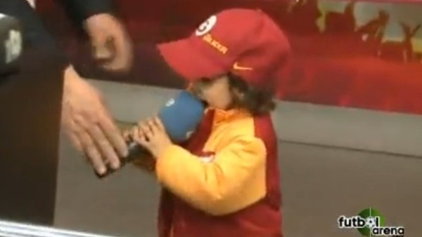 Yasin'in oğlu mikrofonu kaptı ve...