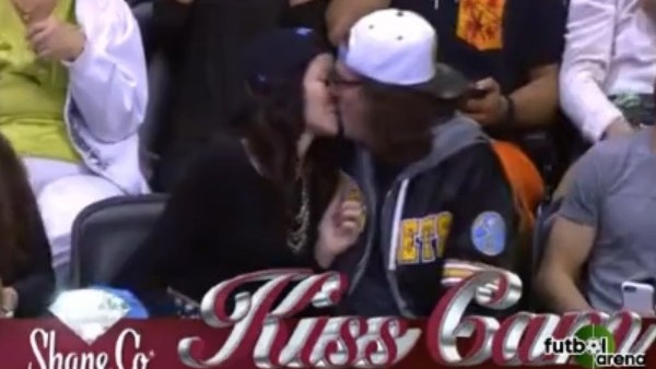 Milyonların gözü önünde!