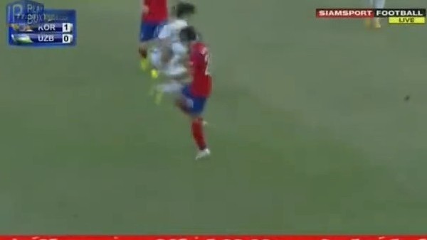 Futbol değil karete maçı! Yok böyle sertlik...