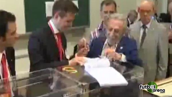 Aydemir Akbaş'tan başkan adaylarına tepki