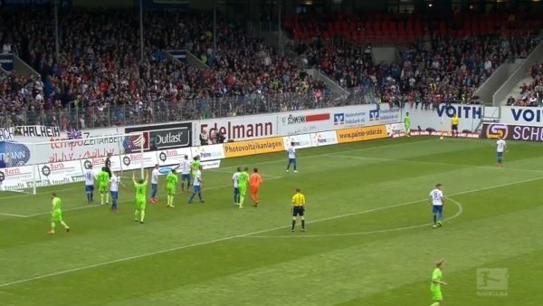 Kaleci son dakikada ileri çıktı golü attı!