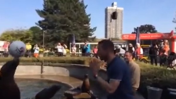 Podolski vs Deniz Aslanı