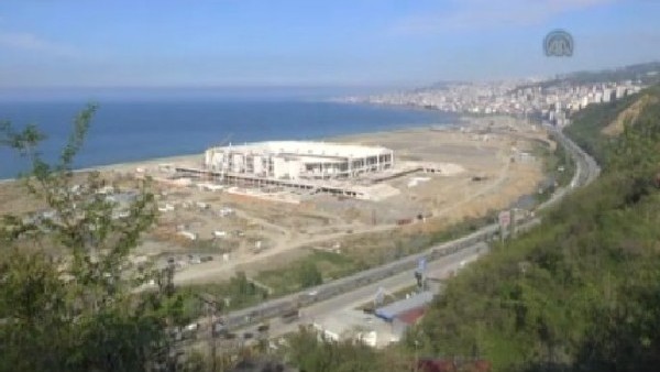 Trabzonspor'un stat inşaatında sıra çatıya geldi