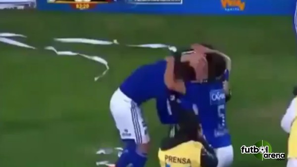 Olay! Golü öpüşerek kutladılar