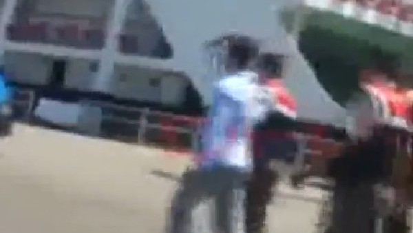 İşte Emre'ye saldırı anı