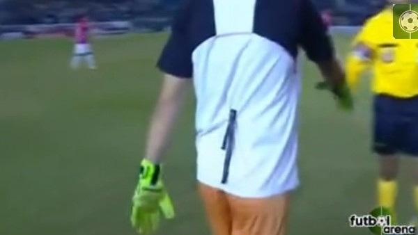 Böyle kaleci forması görülmedi