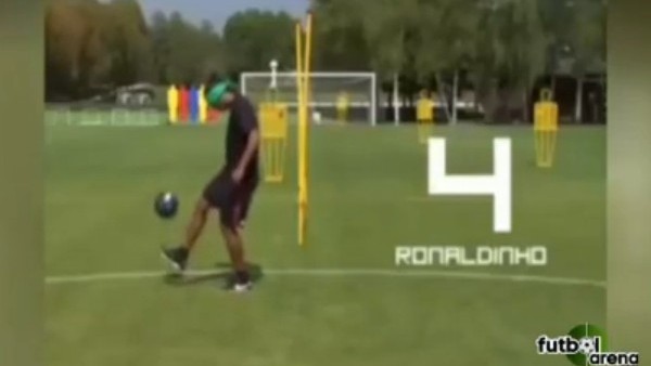 Ronaldinho'dan gözü kapalı şov