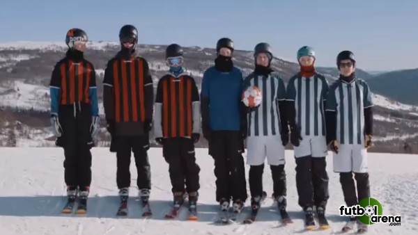 Kayakla futbol oynamak!