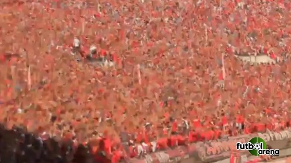 Tüyleri diken diken eden tezahürat