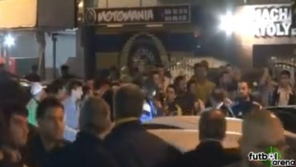 Kadıköy'de Aziz Yıldırım Kavgası