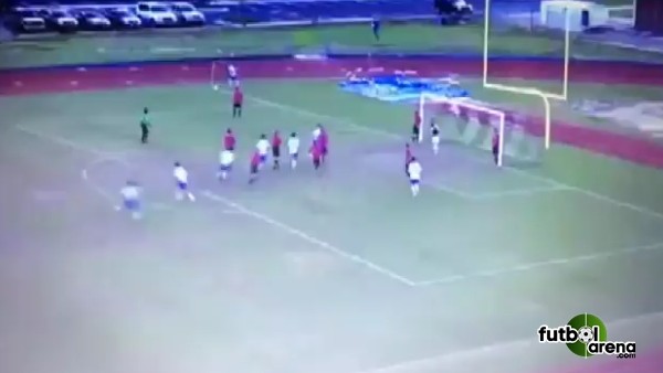 Böyle bir gol görülmedi! Zincirleme rövaşatalar...