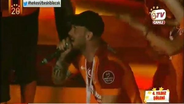 Sneijder: 'Fener ağlama, Fener ağlama'