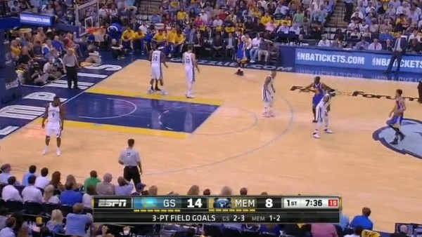 Müthiş asist ve harika smaç