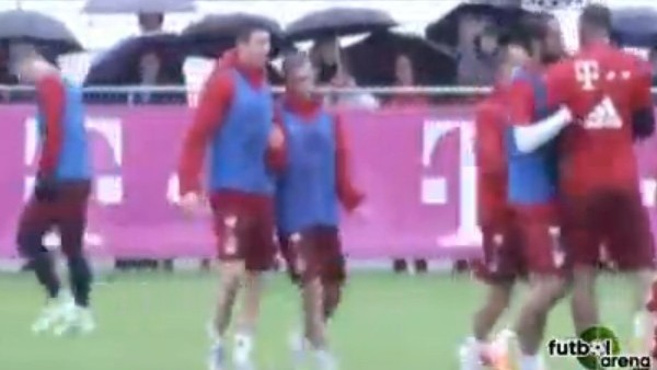 Bayern Münih antrenmanında kavga