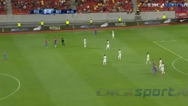 Trabzonsporlu futbolcu 1 dakikada 2 sarı kart gördü