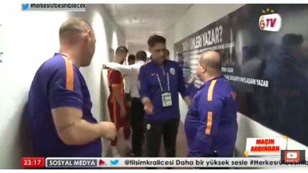 Maç sonu Galatasaray soyunma odasından görüntüler