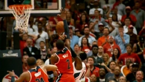 Horford adeta uçtu ve topu kaptı!