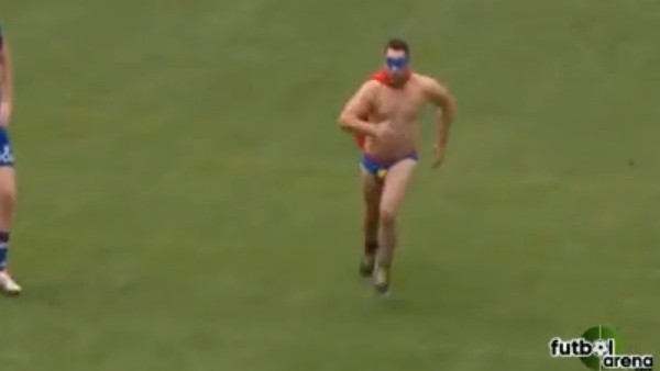 Güvenlik Süpermen'i yere serdi!