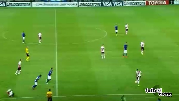 Eski Trabzonlu'dan müthiş gol