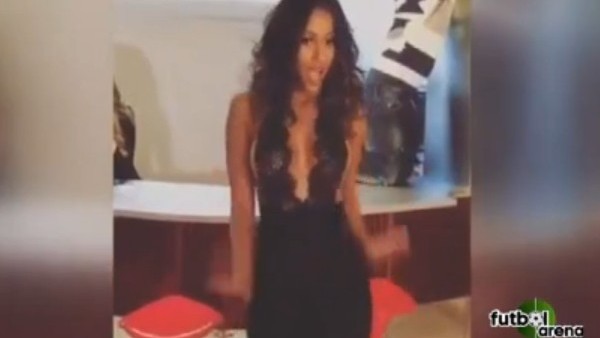 Balotelli'nin eski sevgilisinden seksi dans