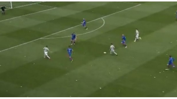 Bermuda şeytan üçgeni! Şık gol...