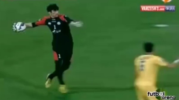 Kaleci'den inanılmaz bir pas