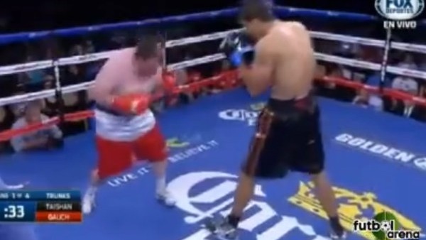 Dev boksör yine nakavt etti