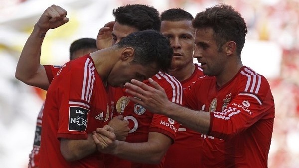Benfica şampiyonluğa yürüyor