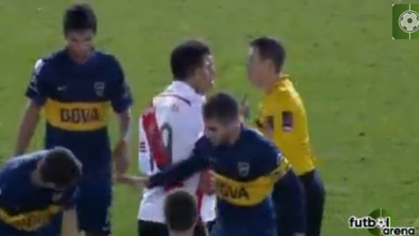 Teofilo Gutierrez Superclasico'da kızardı!