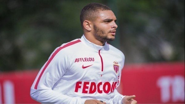 Atletico Madrid, Kurzawa'nın peşinde