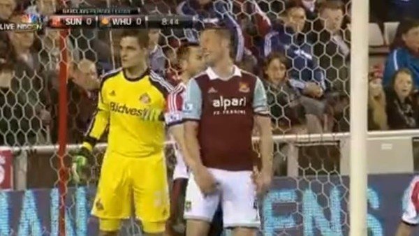 Takım arkadaşları 2 oyuncuyuda dışladı