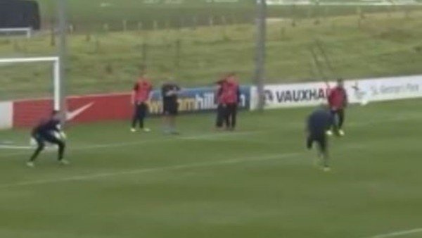 Ravel Morrison'un antremanda attığı gol