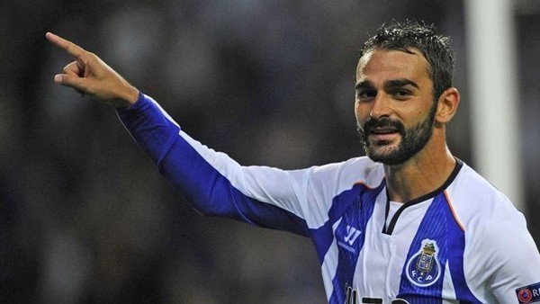Adrian Lopez İspanya'ya dönüyor