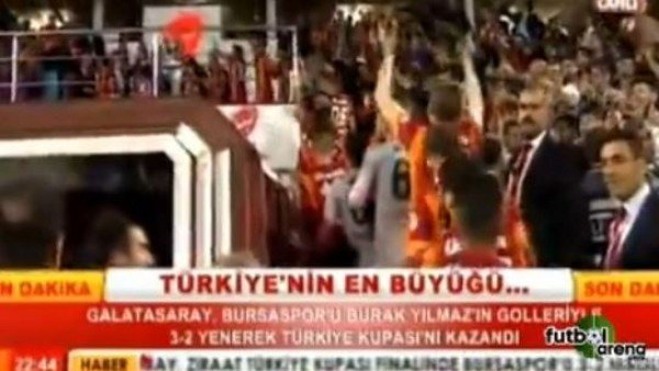 Aslan 2. kupasını kaldırdı