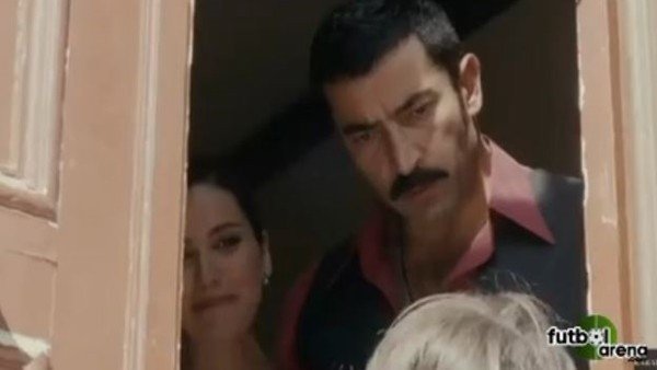 Karadayı'da Metin Oktay sahnesi