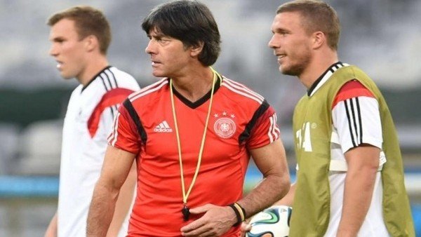 Löw'den Podolski'ye: 'Galatasaray git!'