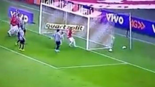 Internacional'li Valdivia'dan Sergen golü